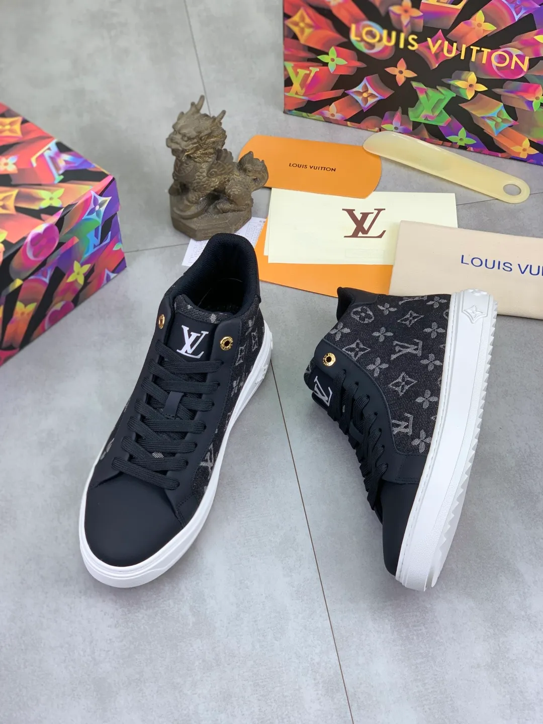 Men's men's shoes 💰P560💰[New model]🆘High-quality cowhide [Louis Vuitton]LV official website latest model🎁casual fashion high-top men's shoes👟hot style💥simple and elegant style, exclusive for trendy men. Unique official website latest brand elements👑original decoration, fashionable and generous, the fabric is made of original denim➕comfortable and breathable mesh lining➕cow leather feet ✅The official website specifies wear-resistant casual outsole, the classic model is taken in real life🎬Color: 4️⃣colors available😍Number of codes: 38-44 Full set of packaging
